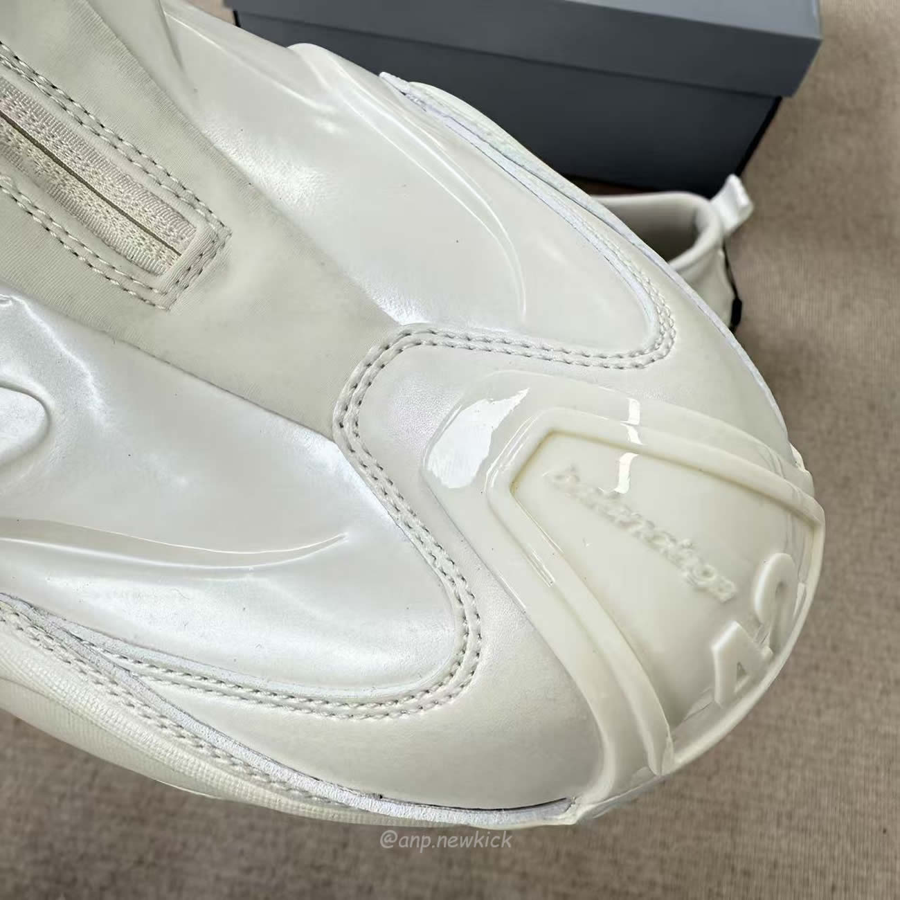 Balenciaga Basketball Sneaker In White 824909 Wbkbm9000 (10) - www.newkick.org